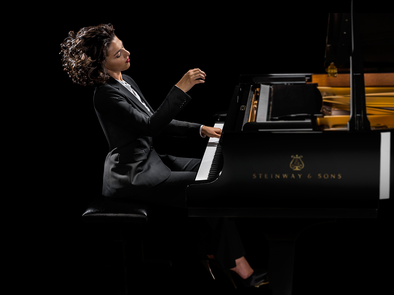 Khatia Buniatishvili | PC: Gavin Evans
