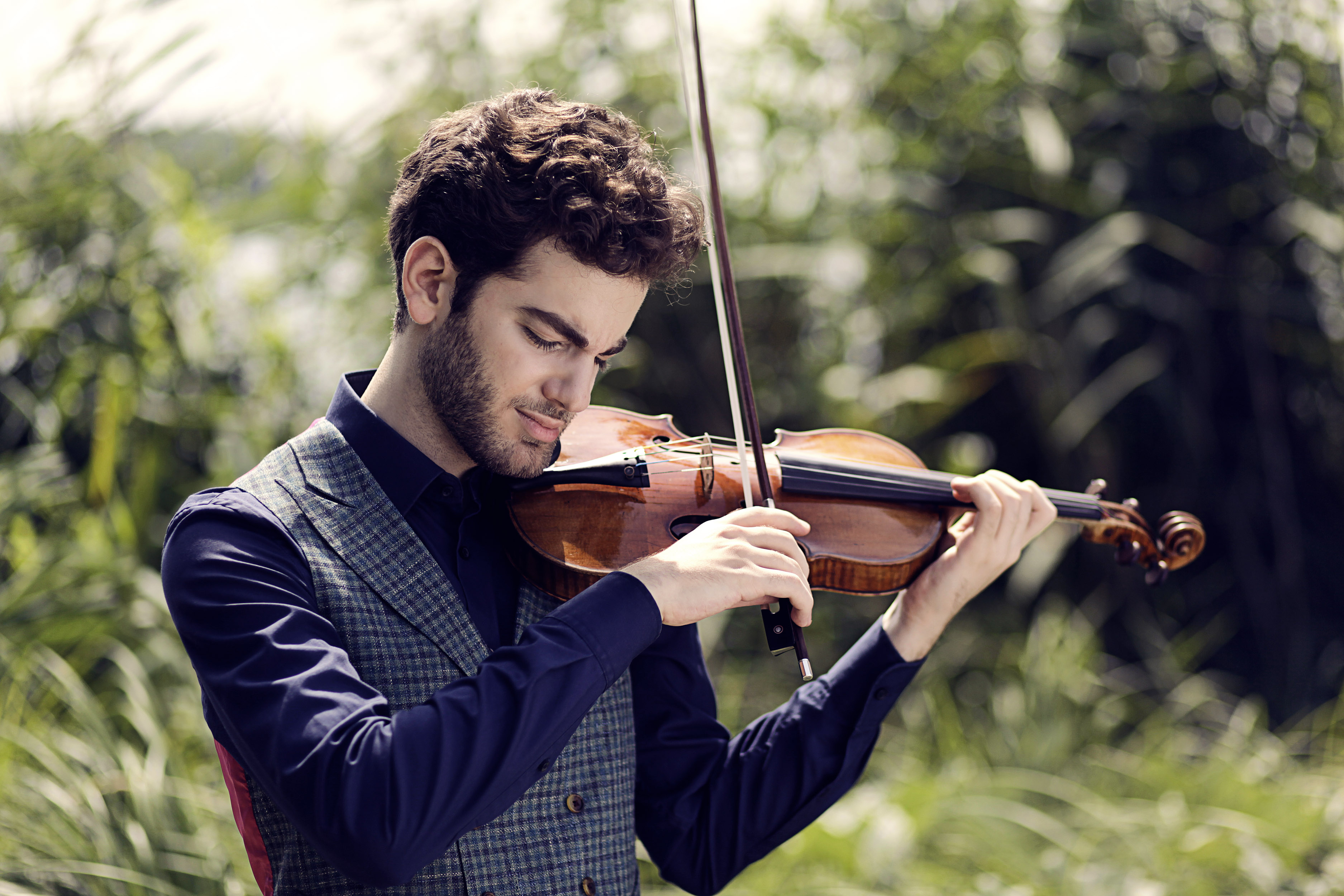 Emmanuel Tjeknavorian | PC: Uwe Arens