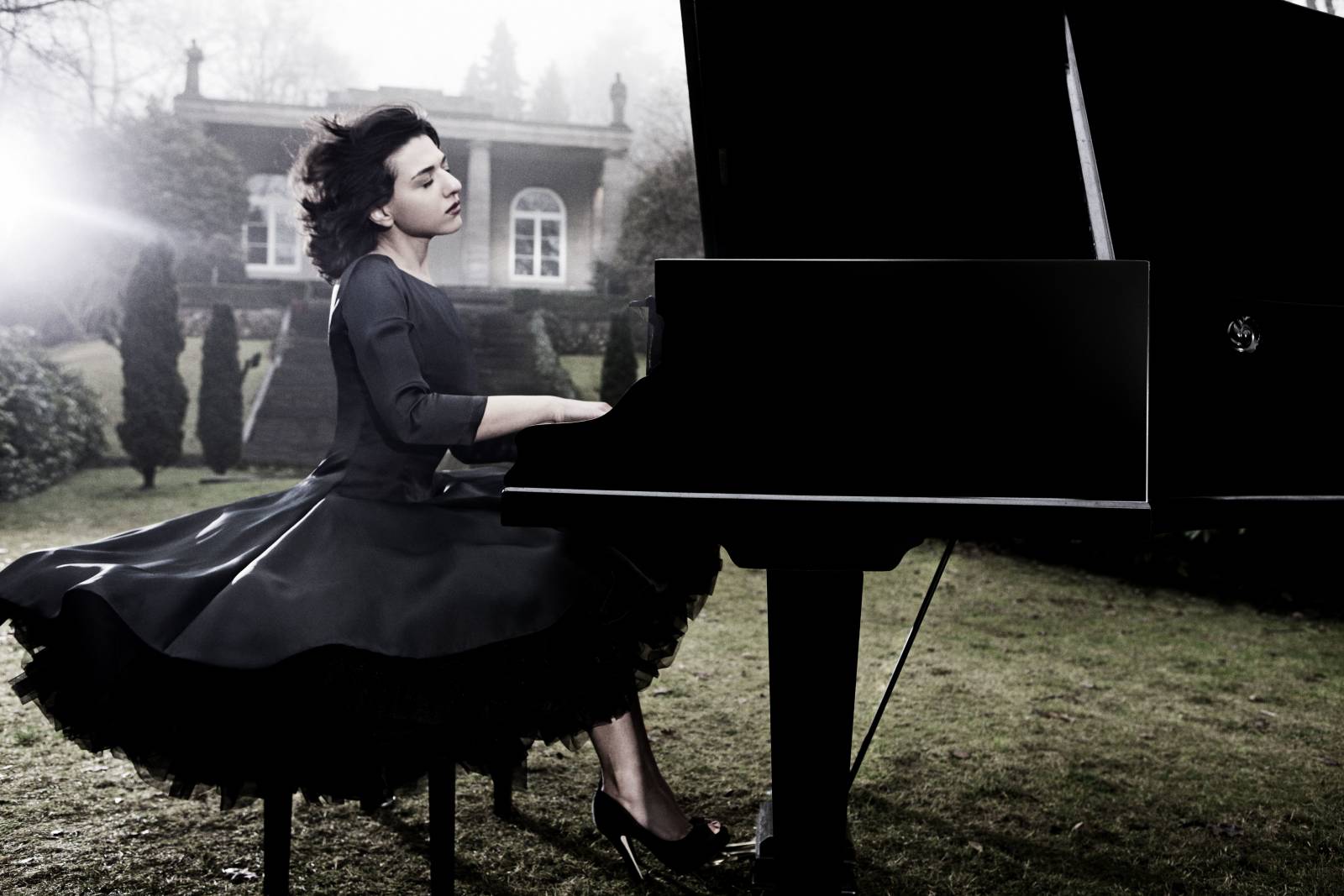 Khatia Buniatishvili - Piano