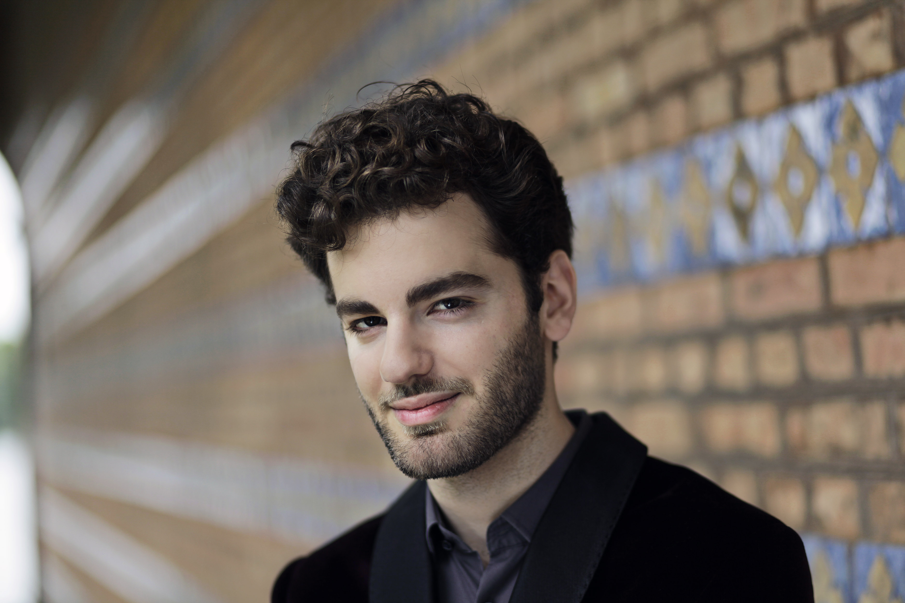 Emmanuel Tjeknavorian | PC: Uwe Arens