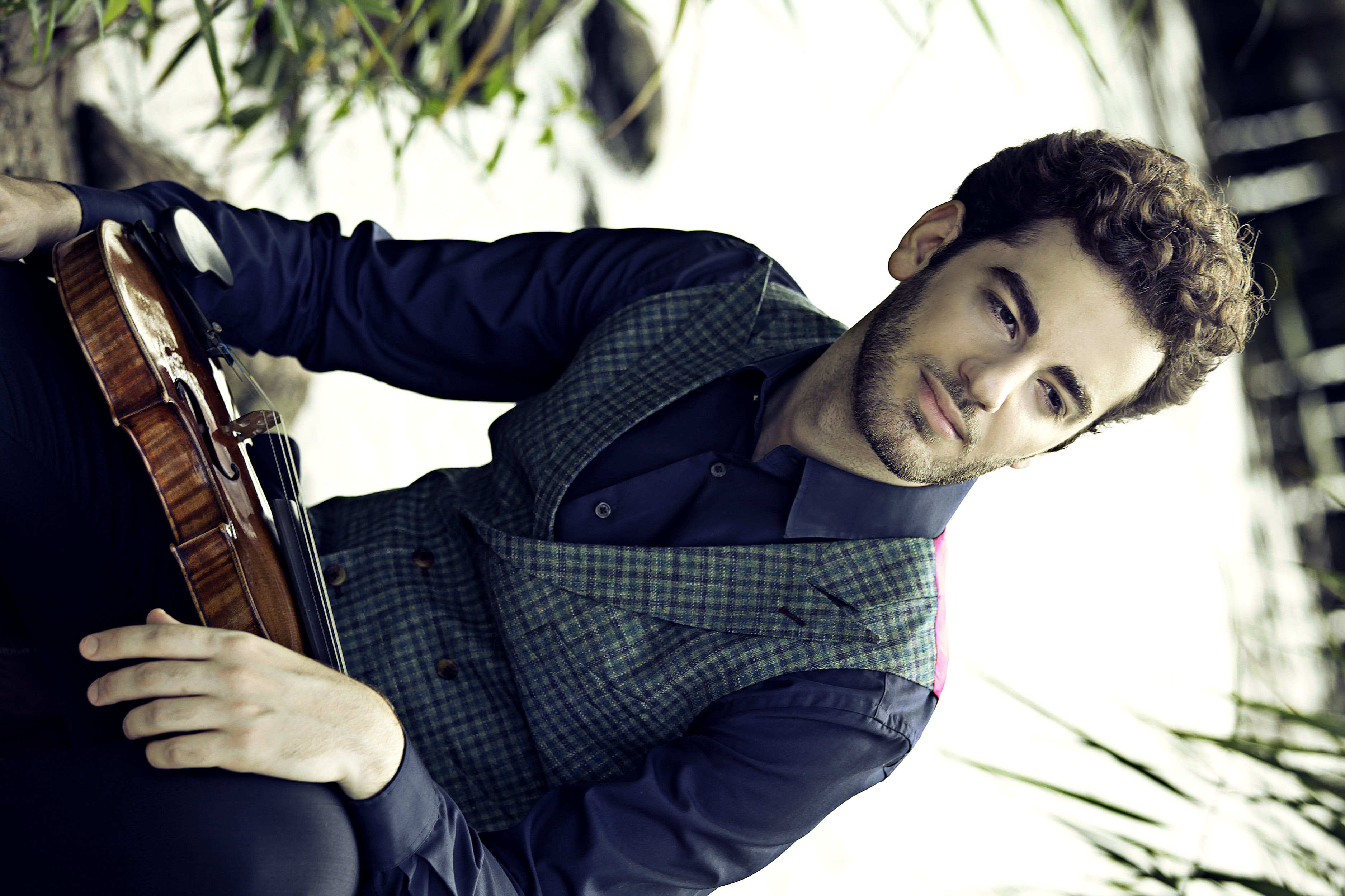 Emmanuel Tjeknavorian | PC: Uwe Arens