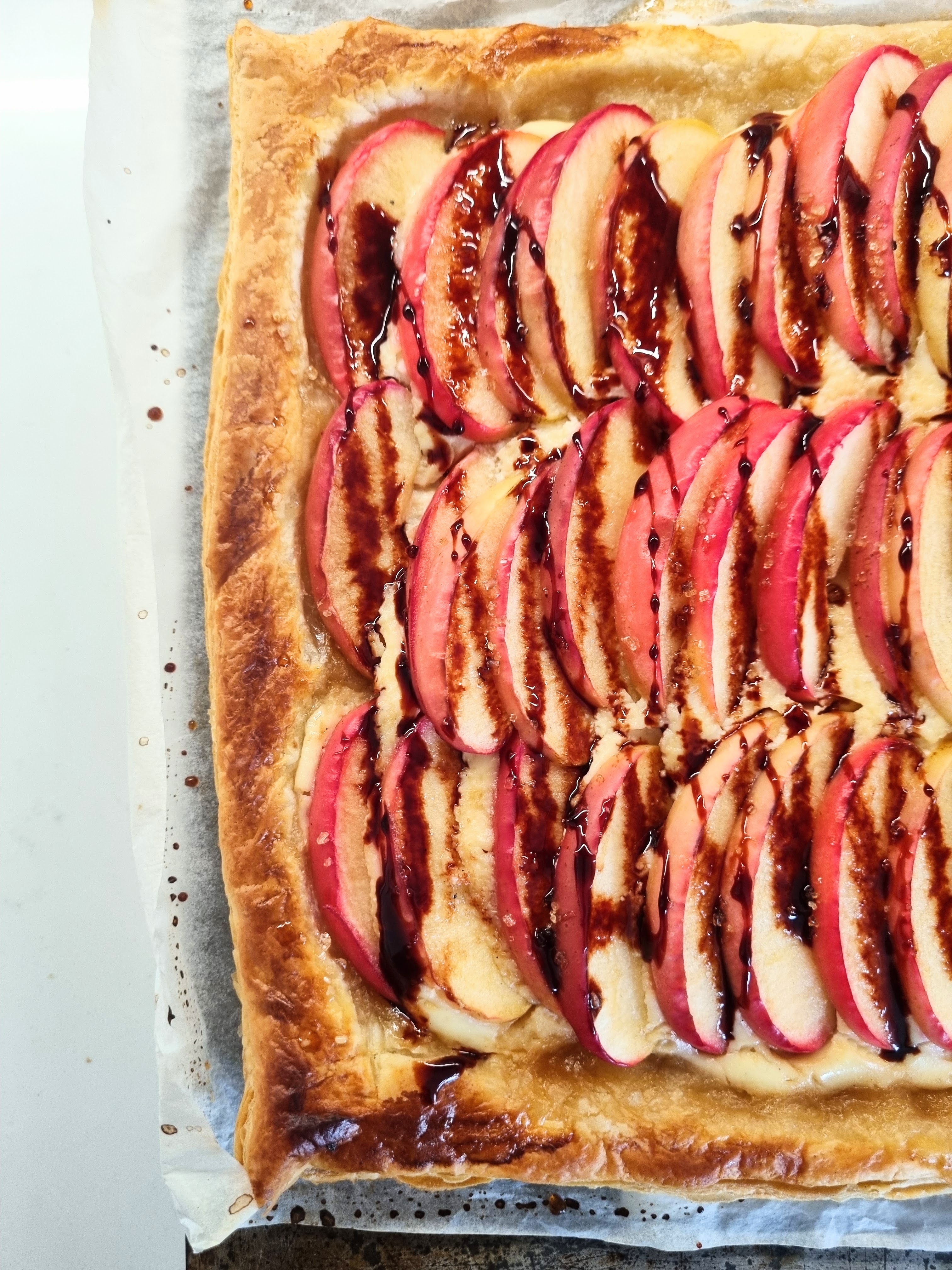 Ricotta apple tart