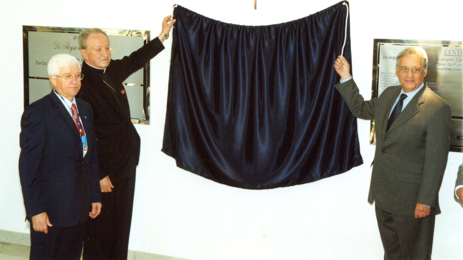 Inauguração da primeira sede