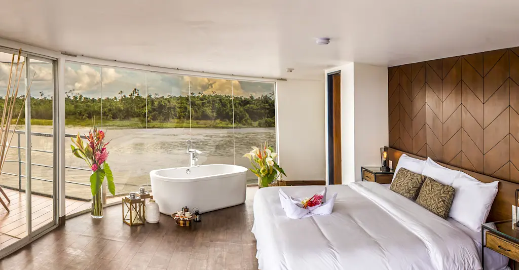Category 4, Zafiro Suite