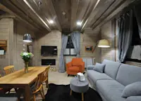 Slideshow Thumbnail 6 of 8