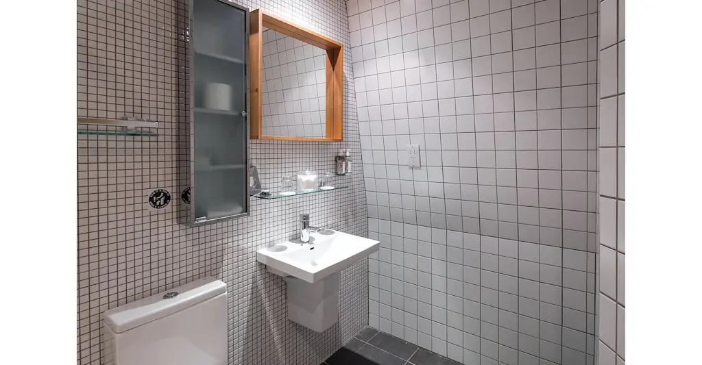 Guest Bathroom