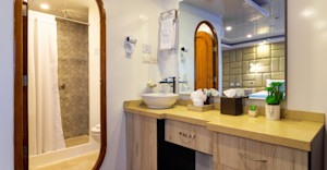 En-suite bathroom