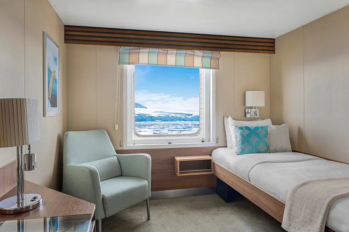 Single cabin