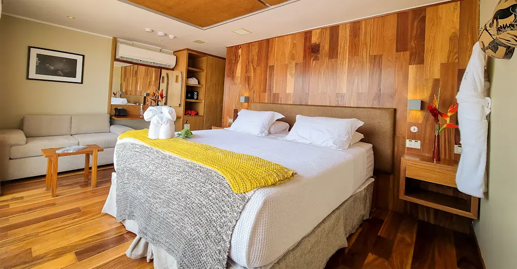 Category 1, Main Deck Suite