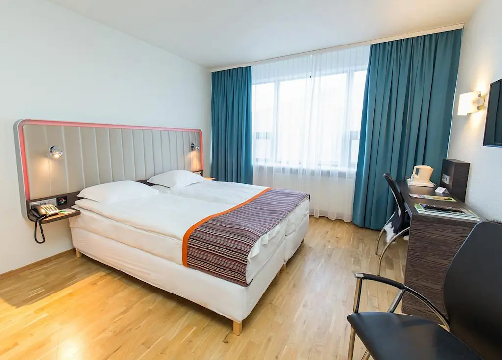 Standard guest room