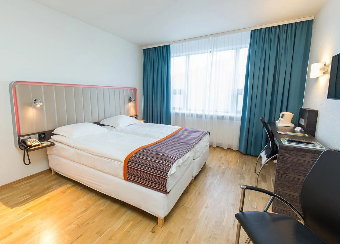Standard guest room
