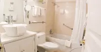 Polar Inn & Suites