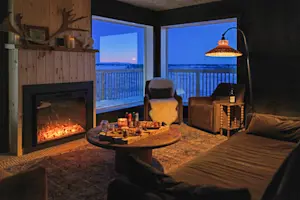 Nat Hab's Boreal Lounge, Churchill, Manitoba.