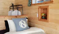 Slideshow Thumbnail 7 of 11