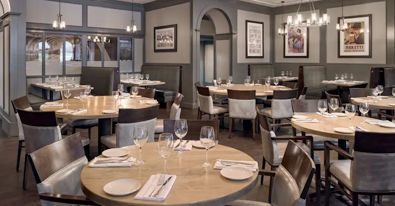 Hotel restaurant dining room