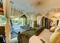 Slideshow Thumbnail 2 of 8