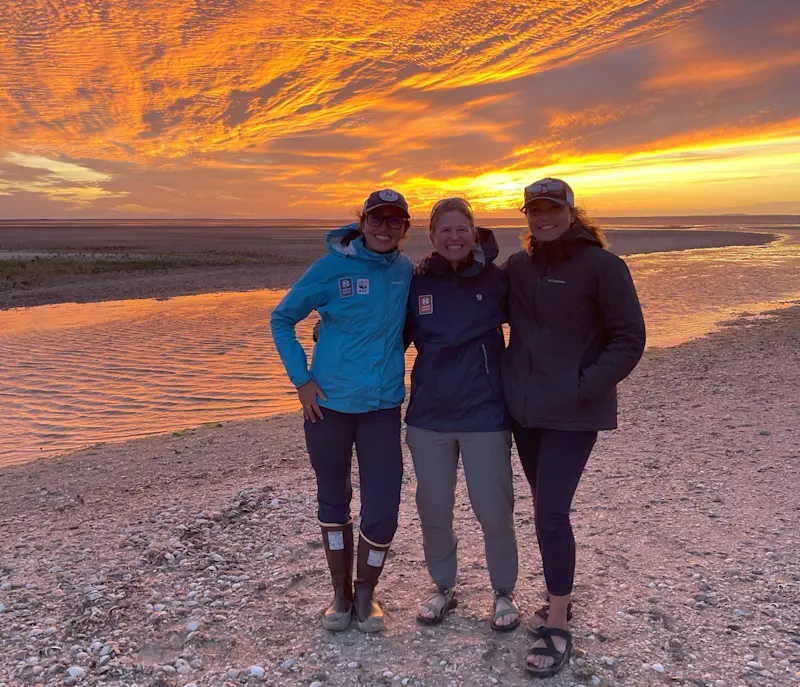 A gorgeous sunset with Expedition Leaders Sofia Merino and Andrea Adame in Baja, Mexico. 