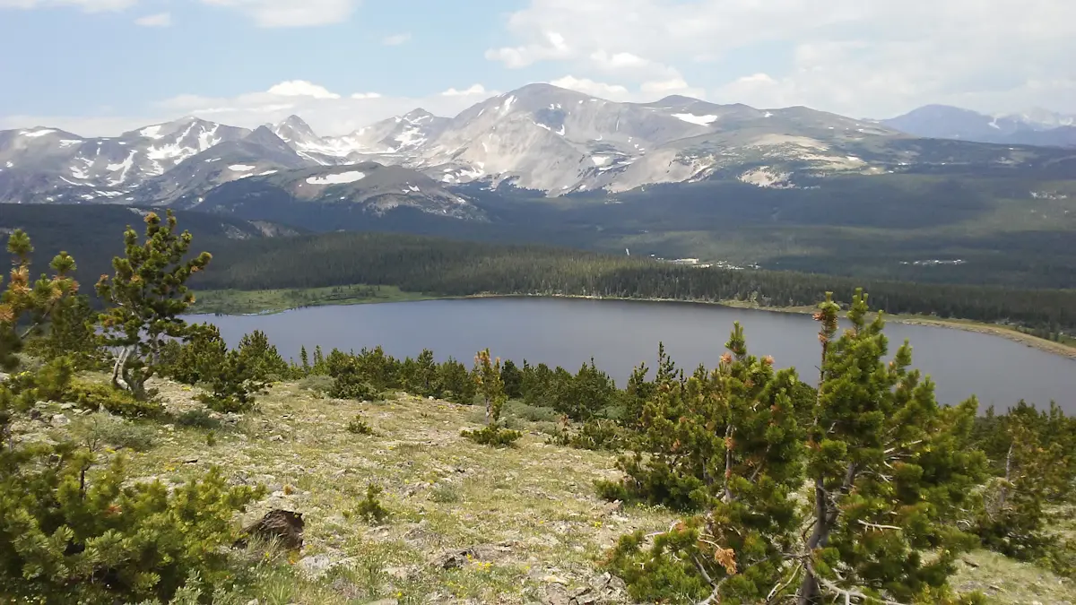 Catching unsightly views at the Left Hand Reservoir in Boulder, Colorado.