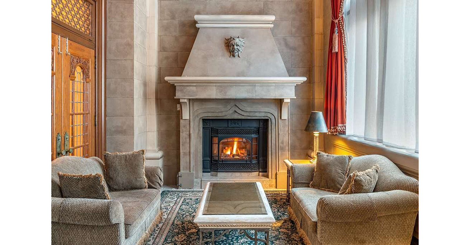 Fireplace Lounge