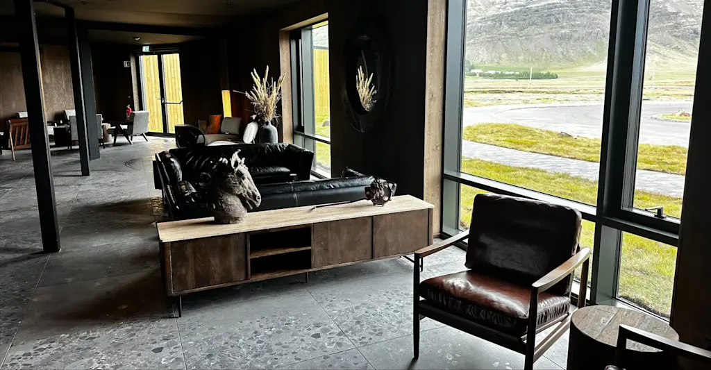Hotel Lounge