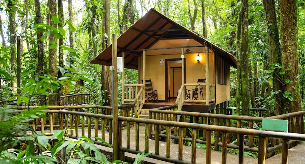 Guest cabin