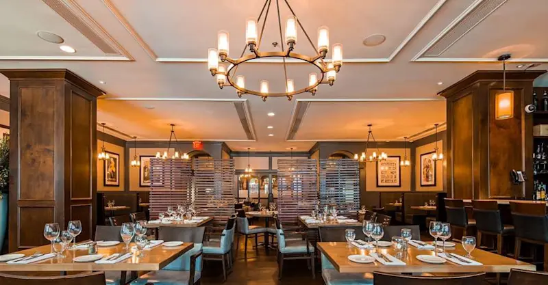 Breakfast dining room