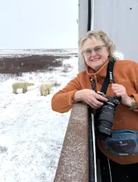Nat Hab guest and polar bears, Churchill, Manitoba.