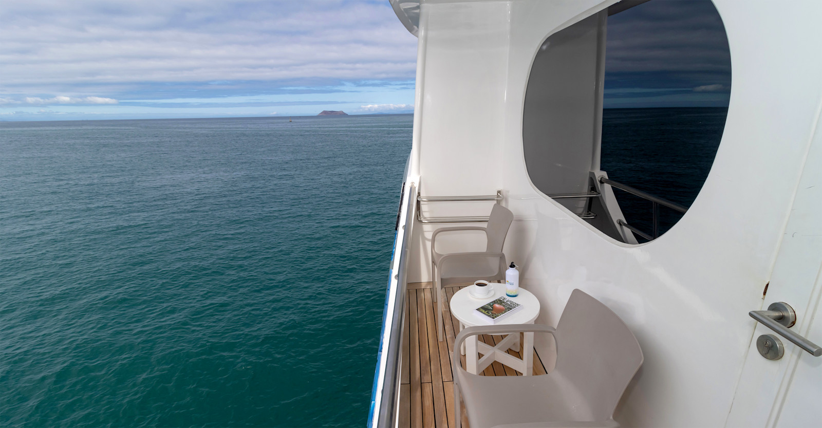 Upper Deck Balcony, Categoy 3 Suites
