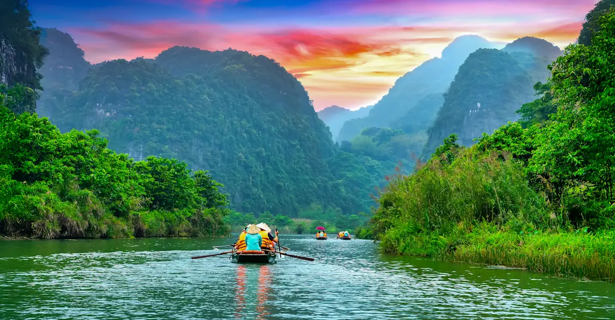 Traditional sampan boat ride, Ninh Binh, Vietnam.