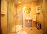 Slideshow Thumbnail 4 of 7