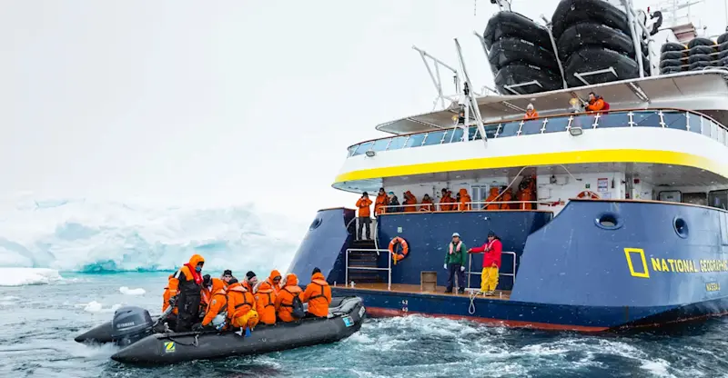 Zodiac cruise, Antarctica.