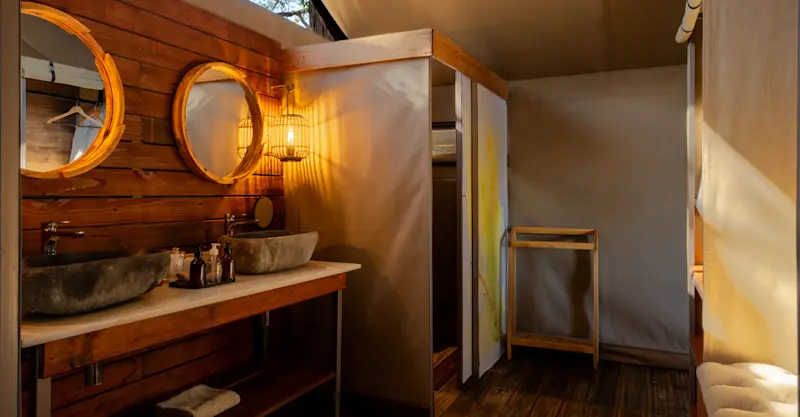 Ensuite guest bathroom