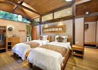 Slideshow Thumbnail 9 of 9