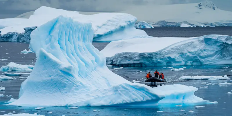 Zodiac cruise, Gerlache Strait, Antartica.