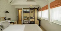 Slideshow Thumbnail 4 of 9