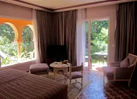 Slideshow Thumbnail 4 of 9