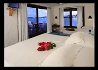 Slideshow Thumbnail 4 of 15
