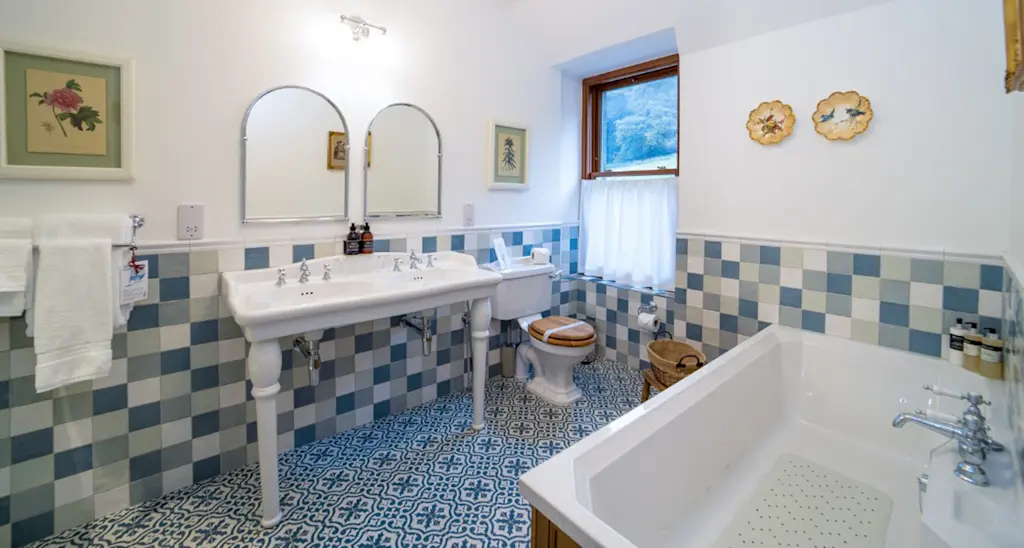 Guest Bathroom