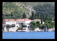 Slideshow Thumbnail 1 of 4