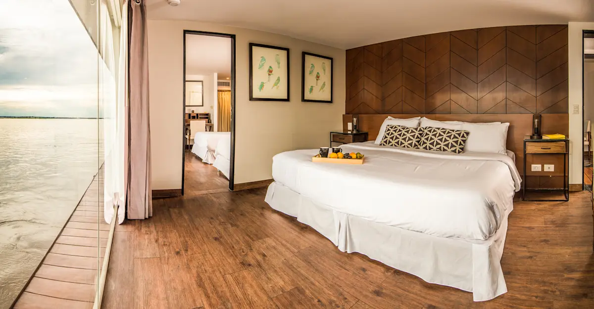 Category 1, Lower Deck Connecting Room
