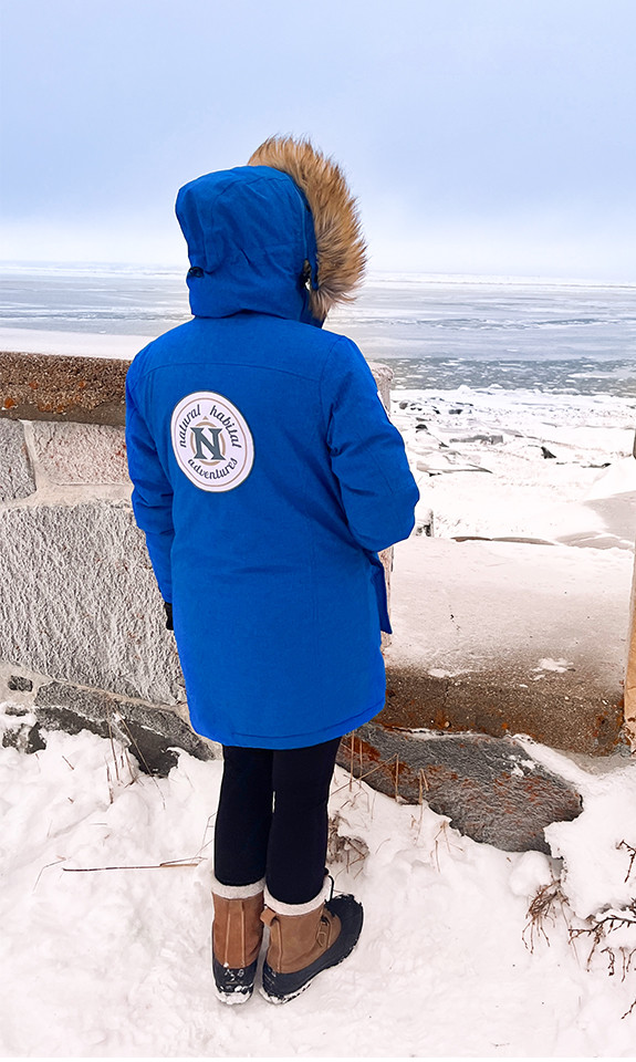 Lightbox-Graphics|ColdWeatherGear_pbtt73_11_16_23_julia-wilkie_183332