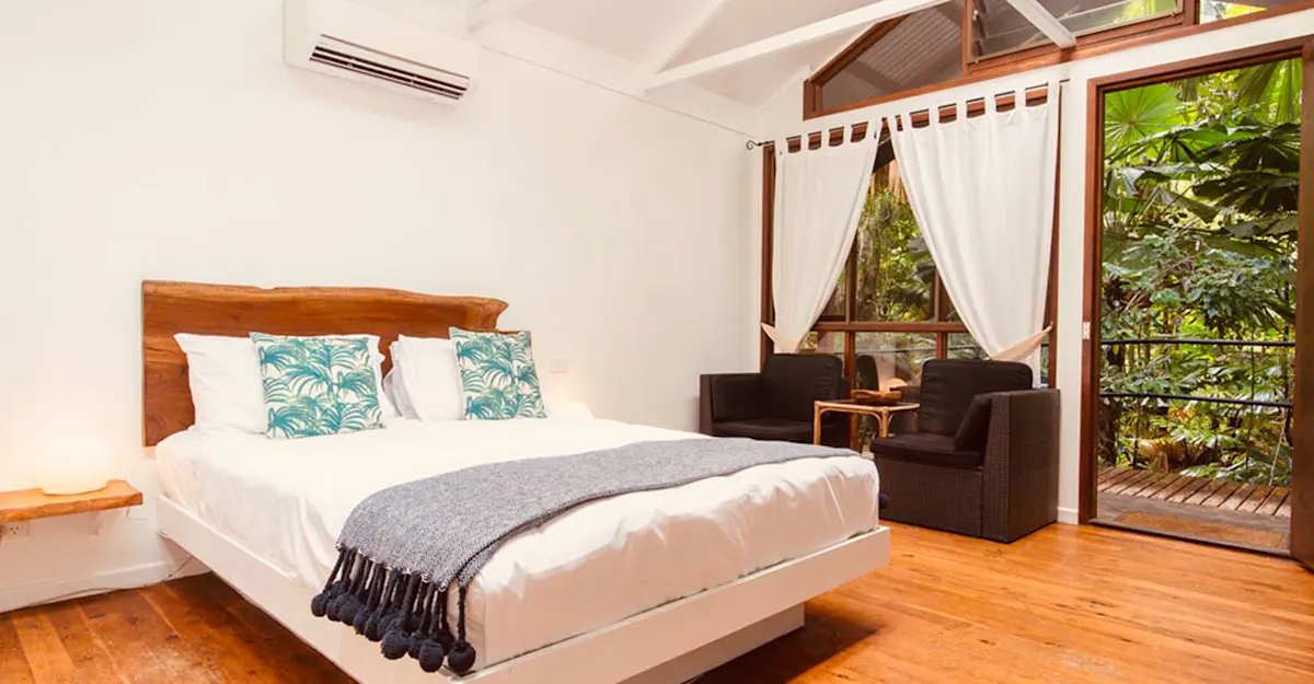 Cabin Queen Bed