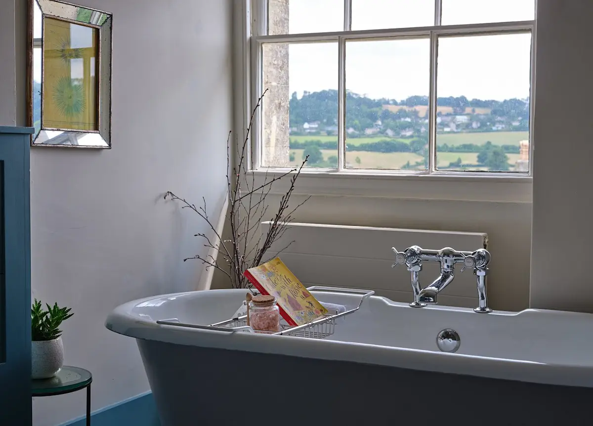 Bathtub in guest room