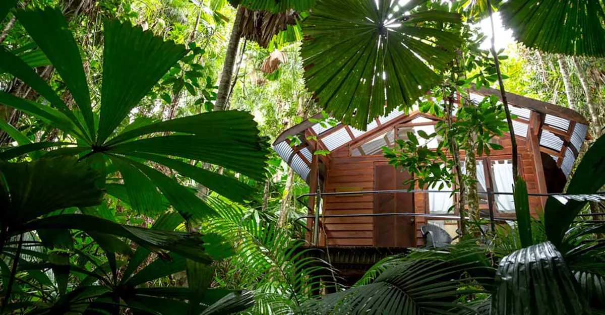 Cabin exterior view
