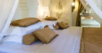 Slideshow Thumbnail 5 of 15