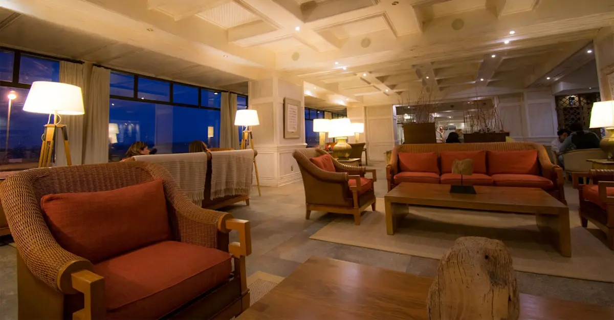 Lounge, Evening 