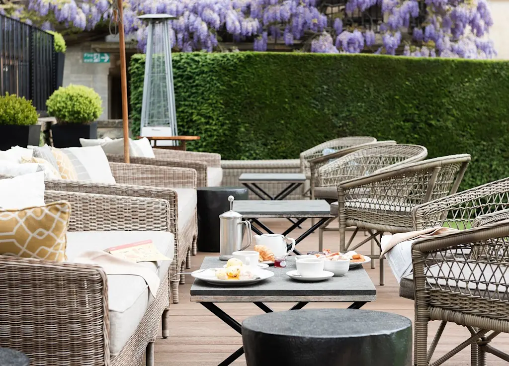 Patio lounge