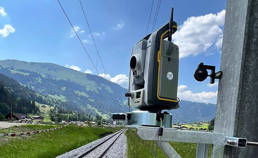 vista panorámica con estación total de monitoreo