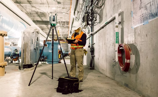 Trimble X9 sur trépied et tablette Trimble T10X