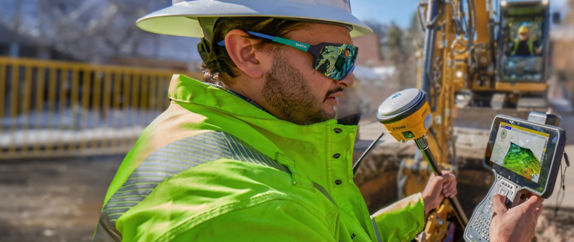 Trimble Siteworks Positioning system working with a 3D model while capturing accurate data on a paving project